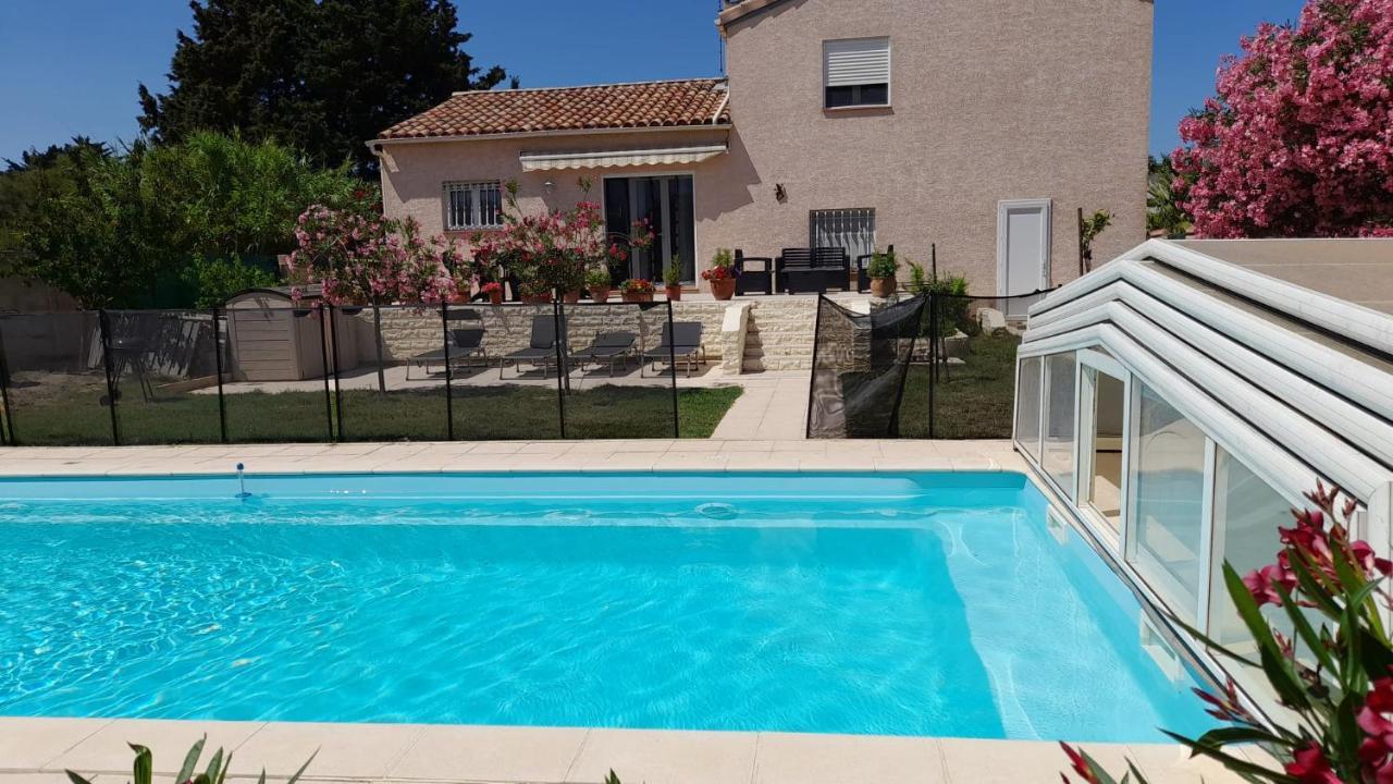 Villa Avec Plage A Pied Et Grande Piscine Sainte-Marie-la-Mer Exteriör bild