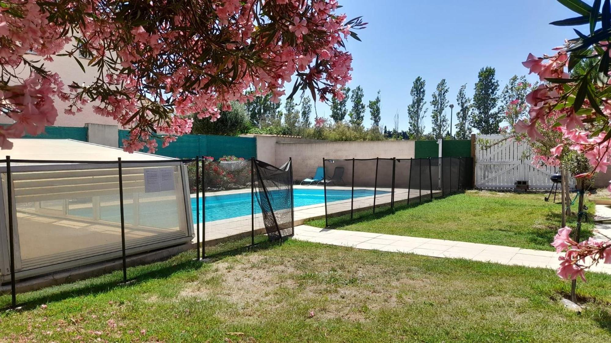 Villa Avec Plage A Pied Et Grande Piscine Sainte-Marie-la-Mer Exteriör bild